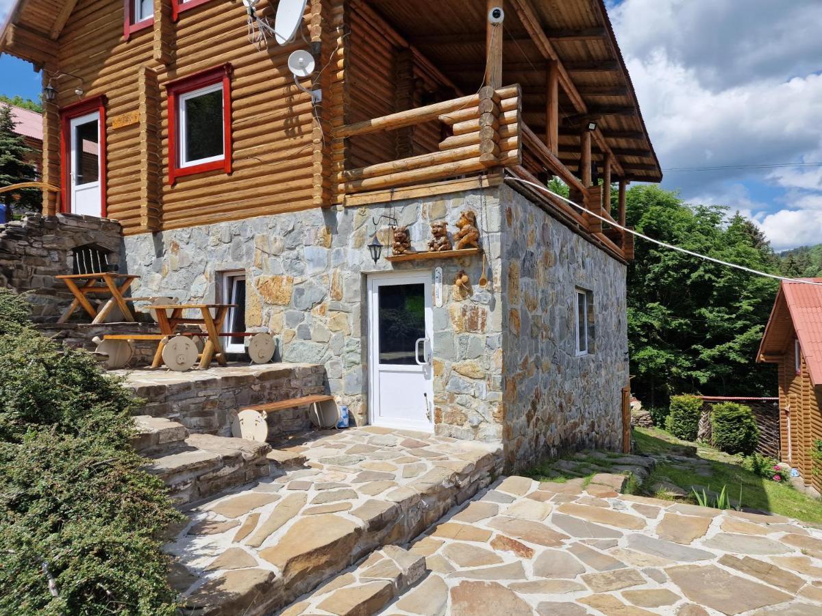 Троє Поросят Villa Slavske Luaran gambar